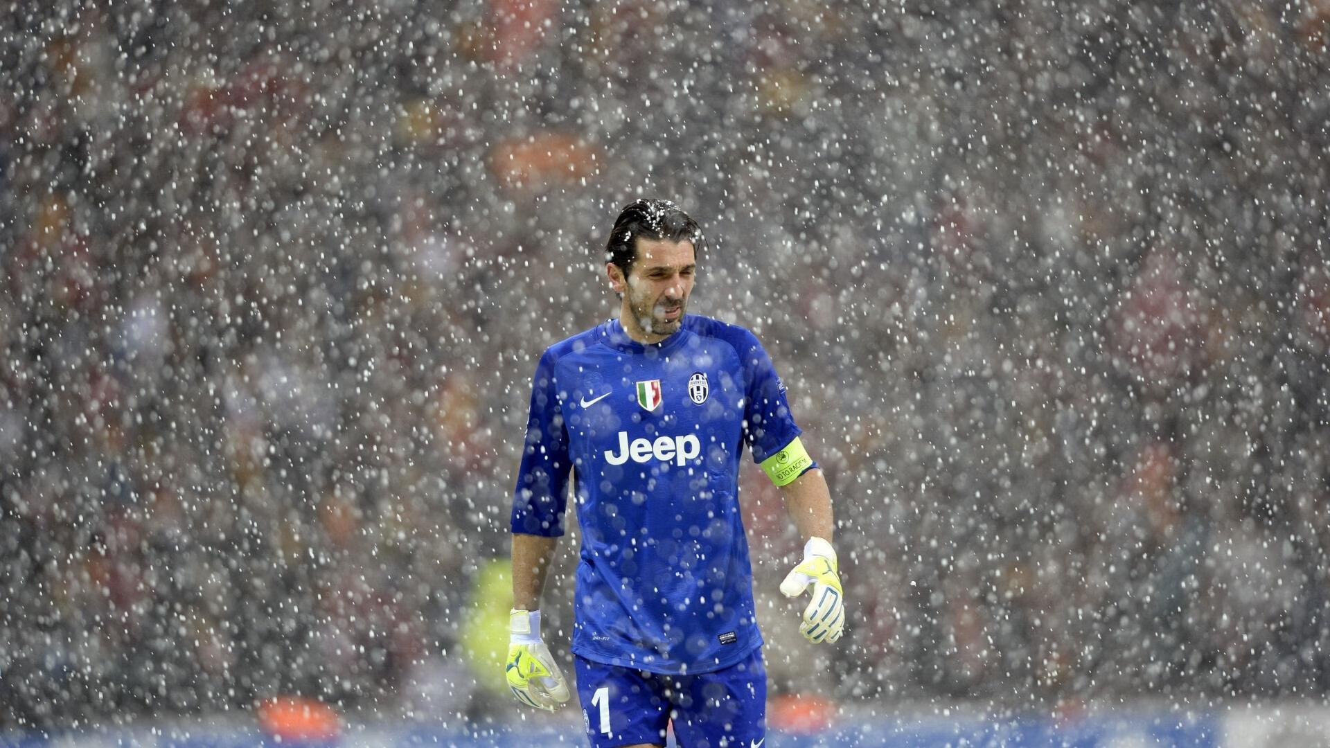 23岁新星打破尘封15年世界纪录，田径史迎来崭新篇章